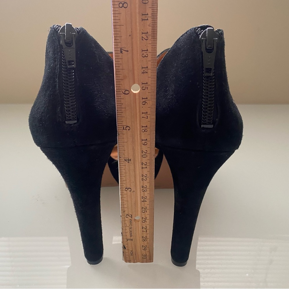 BCBG Suede leather Black Peep-Toe Platform Dress Heels Size 8B - Picture 11 of 12